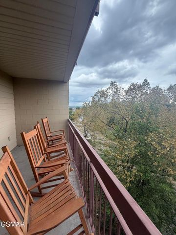 3919 S River Road, Pigeon Forge, TN 37863