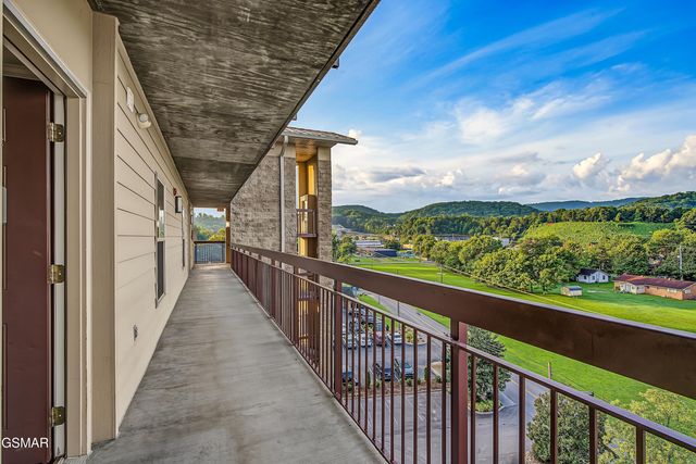 3919 S River Road, Pigeon Forge, TN 37863