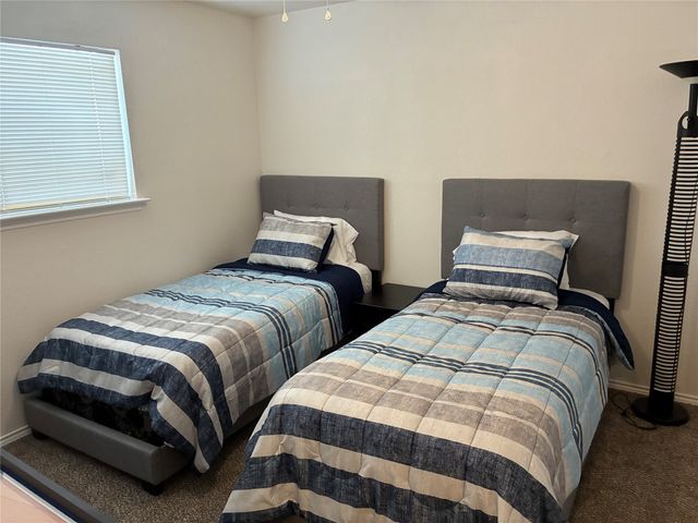 509 Crowley Road, Arlington, TX 76012