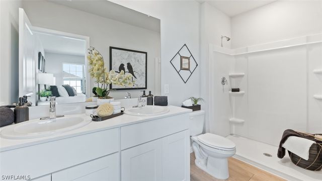 8255 EVERLY PRESERVE DR, Lehigh Acres, FL 33971