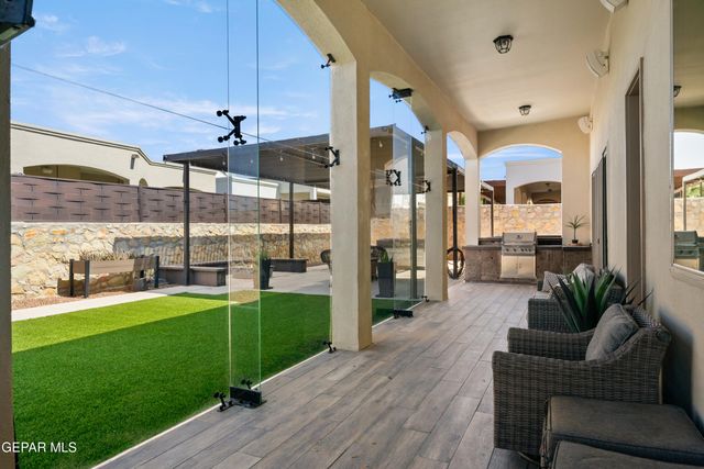 12261 CLIFTON HILL Road, Horizon City, TX 79928