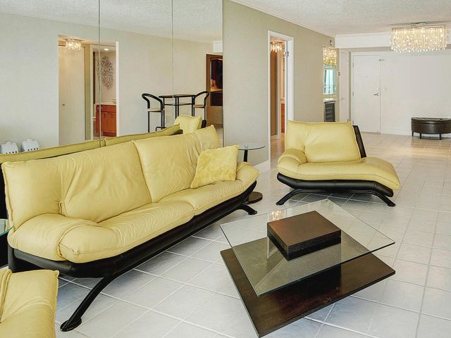 3460 S Ocean Boulevard 7110, Palm Beach, FL 33480