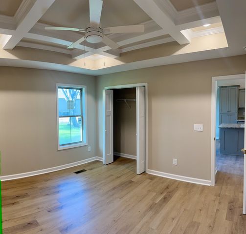 207 Strawberry St, Portland, TN 37148