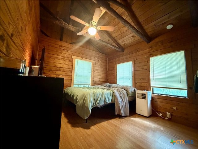 17 County Road 236A, Gonzales, TX 78629