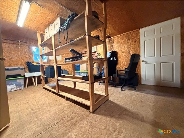 17 County Road 236A, Gonzales, TX 78629