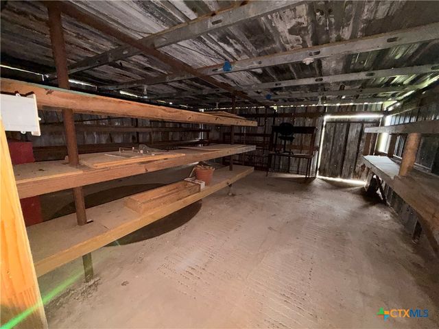 17 County Road 236A, Gonzales, TX 78629