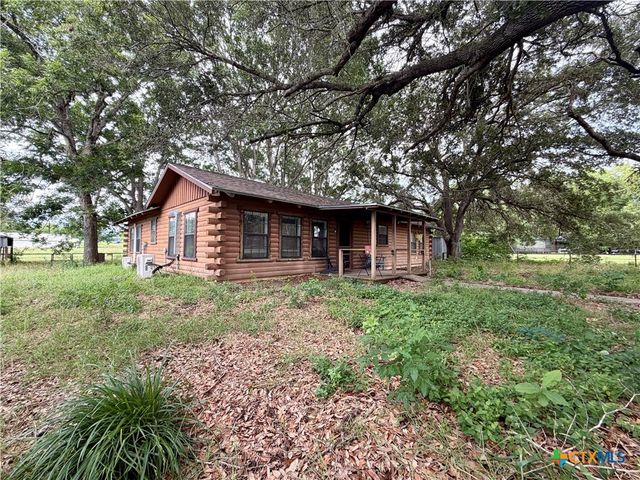 17 County Road 236A, Gonzales, TX 78629