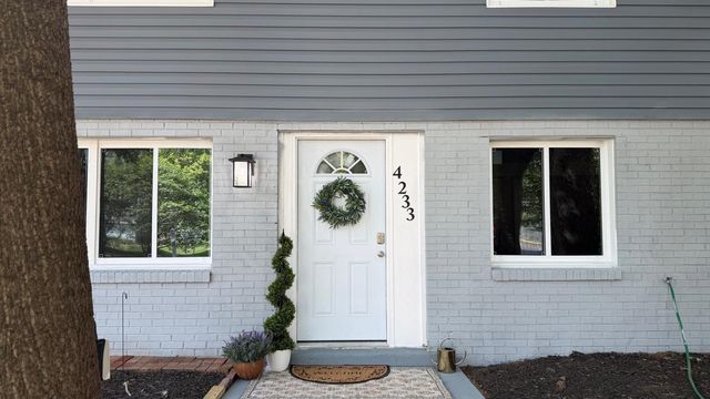 4233 HOFFMAN DR, Woodbridge, VA 22193