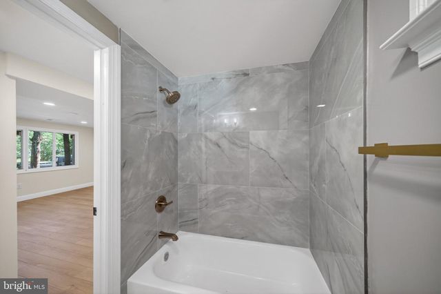 4233 HOFFMAN DR, Woodbridge, VA 22193