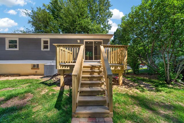 4233 HOFFMAN DR, Woodbridge, VA 22193
