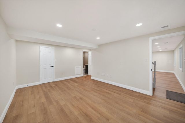 4233 HOFFMAN DR, Woodbridge, VA 22193