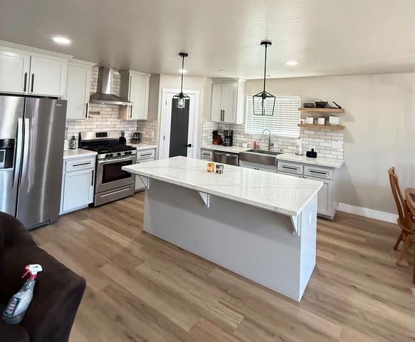25566 Martin Street, Madera, CA 93638