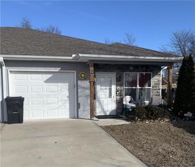 912 Riffle Drive, Pleasant Hill, MO 64080