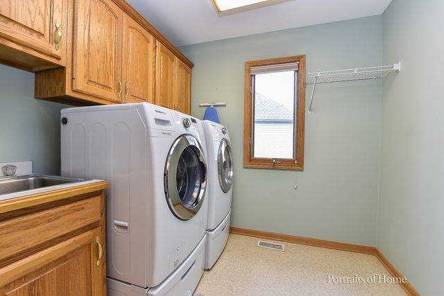 11 Merrimack Court, Bolingbrook, IL 60440