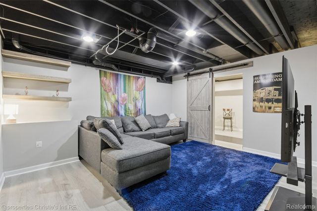 519 E Breckenridge Street, Ferndale, MI 48220