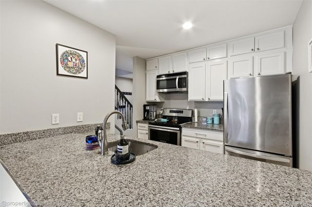 519 E Breckenridge Street, Ferndale, MI 48220