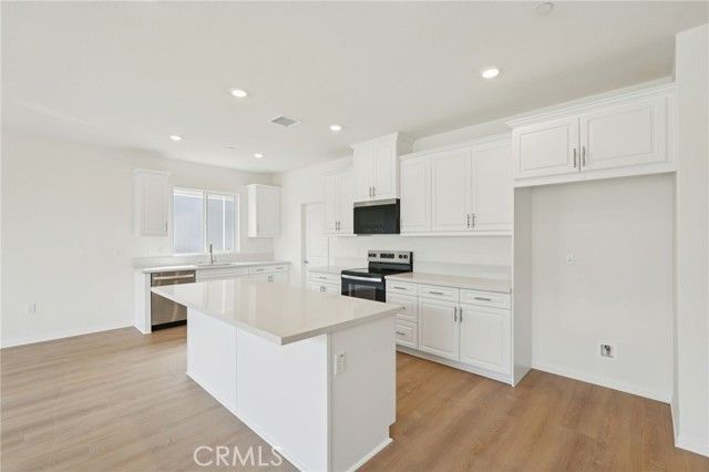 27174 Denali Court, Corona, CA 92883