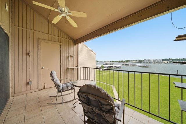 15575 Marina Drive 317C, Conroe, TX 77356
