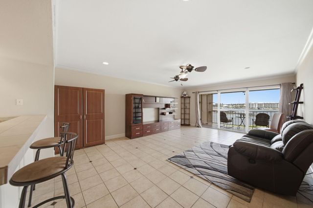 15575 Marina Drive 317C, Conroe, TX 77356