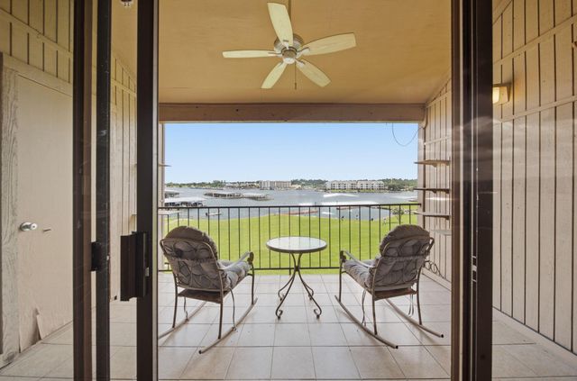 15575 Marina Drive 317C, Conroe, TX 77356