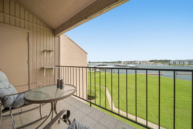 15575 Marina Drive 317C, Conroe, TX 77356