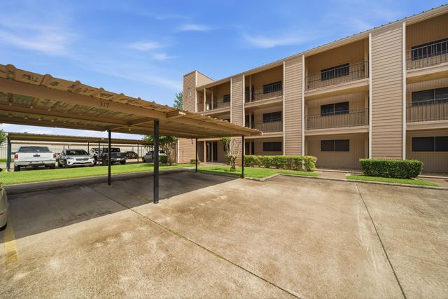 15575 Marina Drive 317C, Conroe, TX 77356