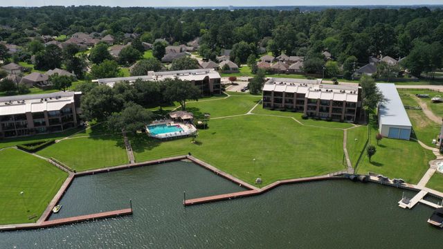 15575 Marina Drive 317C, Conroe, TX 77356
