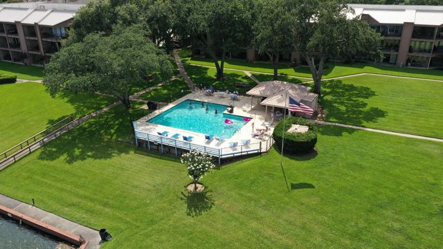 15575 Marina Drive 317C, Conroe, TX 77356