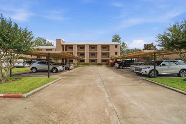 15575 Marina Drive 317C, Conroe, TX 77356