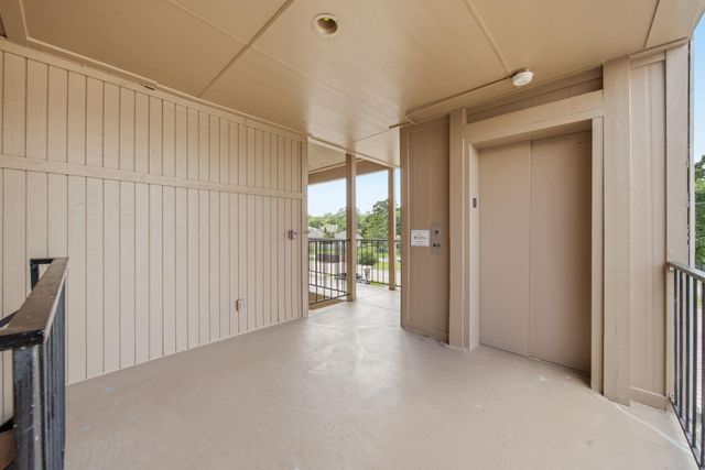 15575 Marina Drive 317C, Conroe, TX 77356