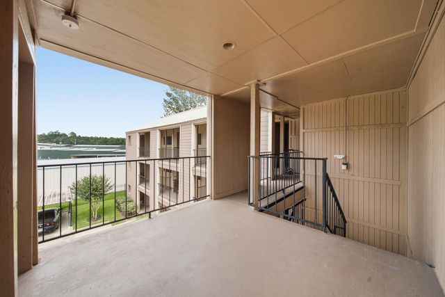 15575 Marina Drive 317C, Conroe, TX 77356