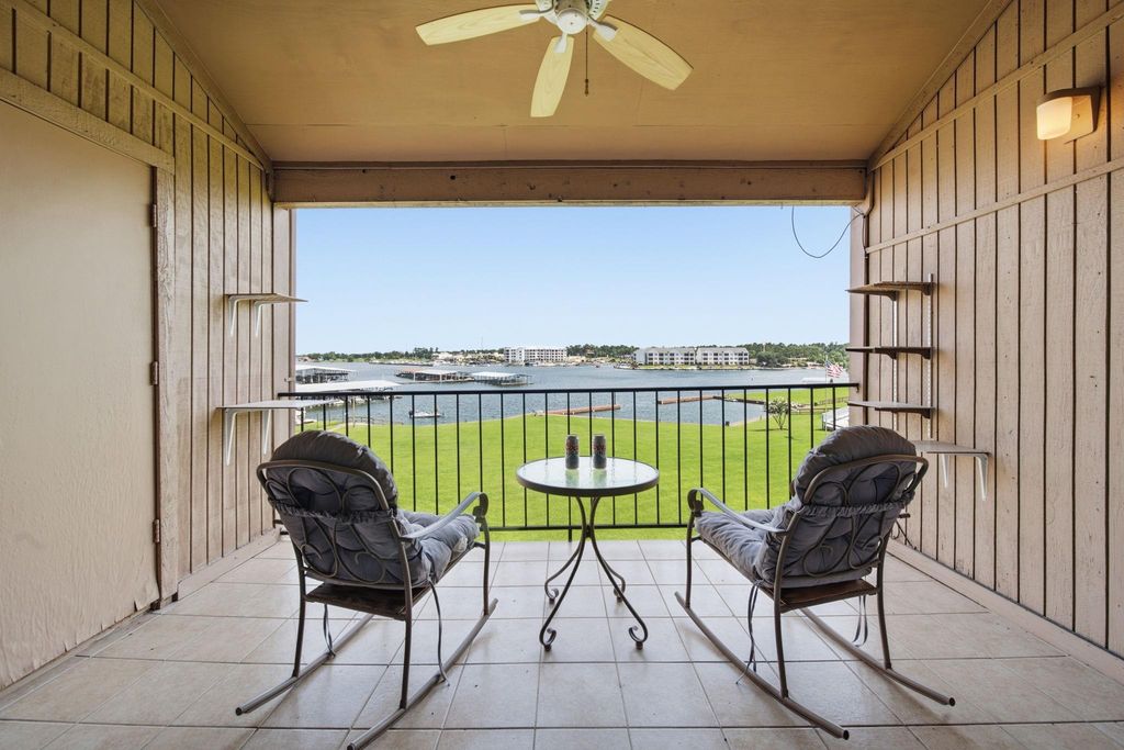 15575 Marina Drive 317C, Conroe, TX 77356