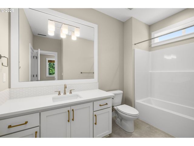 17839 Nw Layla Dr Lot 12, Portland, OR 97229