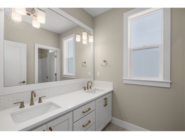 17839 Nw Layla Dr Lot 12, Portland, OR 97229