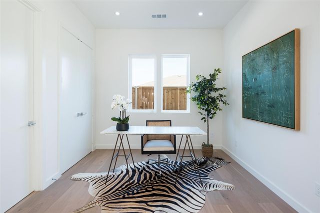 838 Mcbroom Street, Dallas, TX 75212