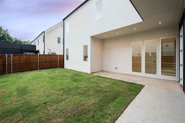 838 Mcbroom Street, Dallas, TX 75212