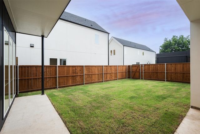 838 Mcbroom Street, Dallas, TX 75212