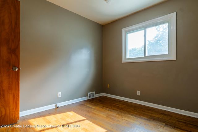 4731 Lowcroft Avenue, Lansing, MI 48910