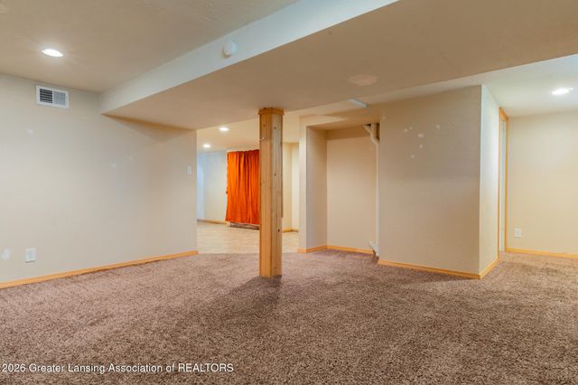 4731 Lowcroft Avenue, Lansing, MI 48910