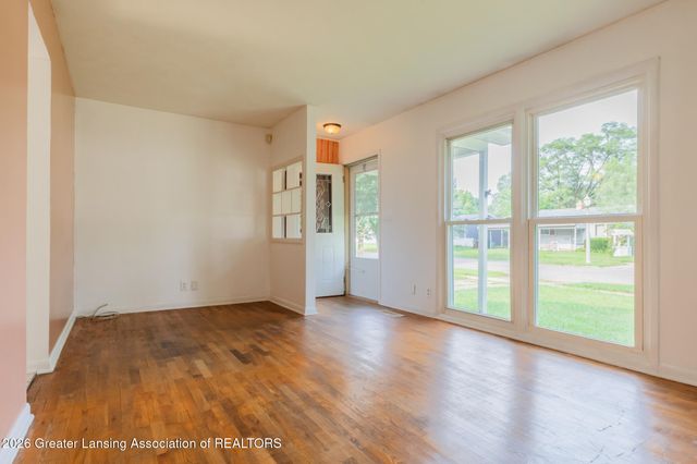 4731 Lowcroft Avenue, Lansing, MI 48910