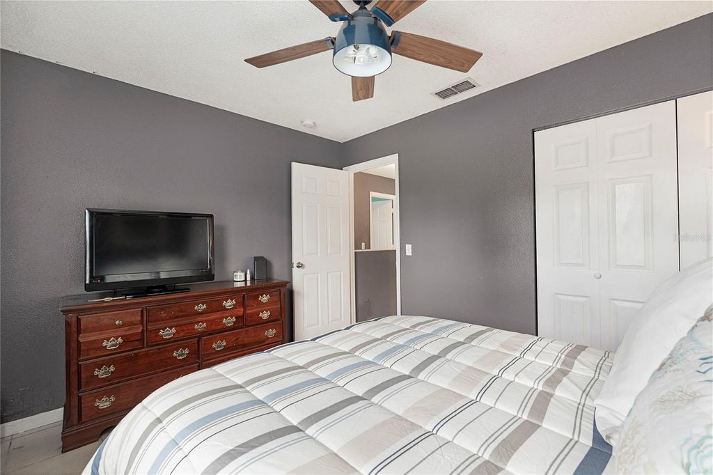 Image 24 of property listing at 7067 JARVIS ROAD, Sarasota, FL 34241