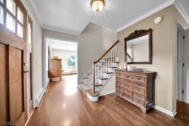 5 Fieldstone Dr, Clinton Twp., NJ 08833