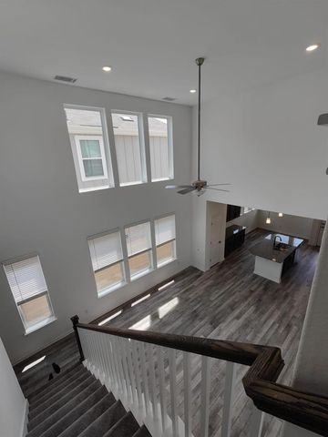 216 Turnbuckle BND, Leander, TX 78641