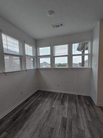 216 Turnbuckle BND, Leander, TX 78641