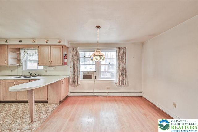 2440 South Fountain Street, Allentown City, PA 18103