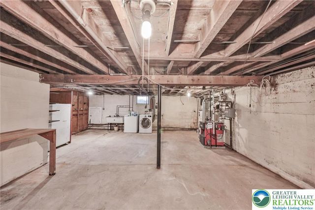 2440 South Fountain Street, Allentown City, PA 18103