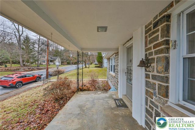 2440 South Fountain Street, Allentown City, PA 18103