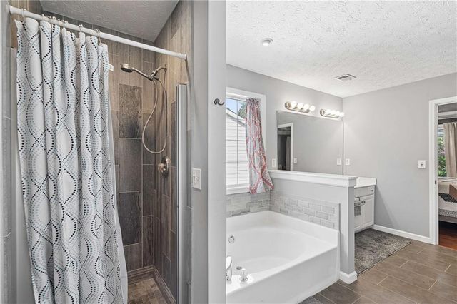 643 Ives Way NW, Lilburn, GA 30047