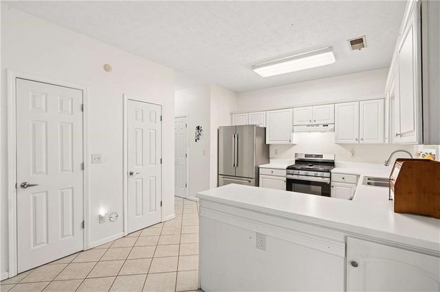 643 Ives Way NW, Lilburn, GA 30047