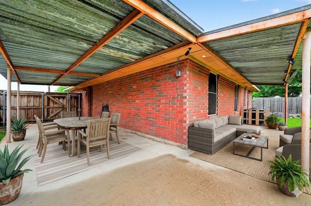 308 Fox Run, Crandall, TX 75114